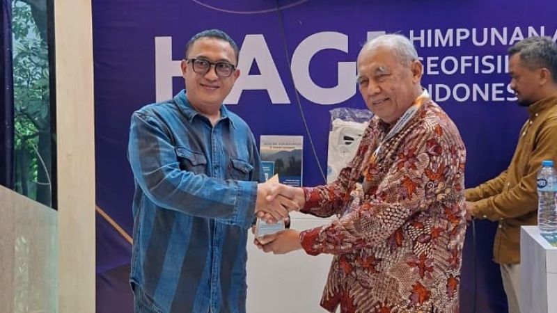 Pusat Survei Geologi, Badan Geologi, Kementerian ESDM Presentasikan Metode Elektromagnetik pada PIT HAGI-51 Bandung 2026