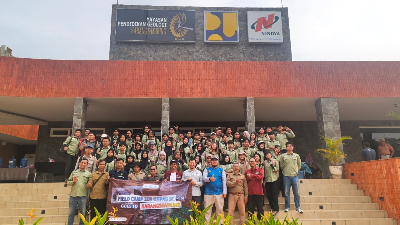 Kolaborasi Pusat Survei Geologi, Badan Geologi, Kementerian Energi dan Sumber Daya Mineral dan Universitas Padjadjaran dalam Kegiatan Kuliah Lapangan Geologi dan Geofisika di Karangsambung